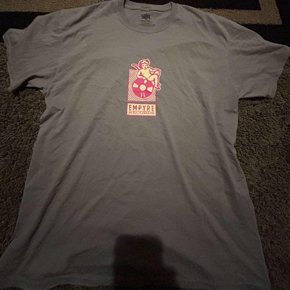 Empyre charcoal grey angel graphic T size XL